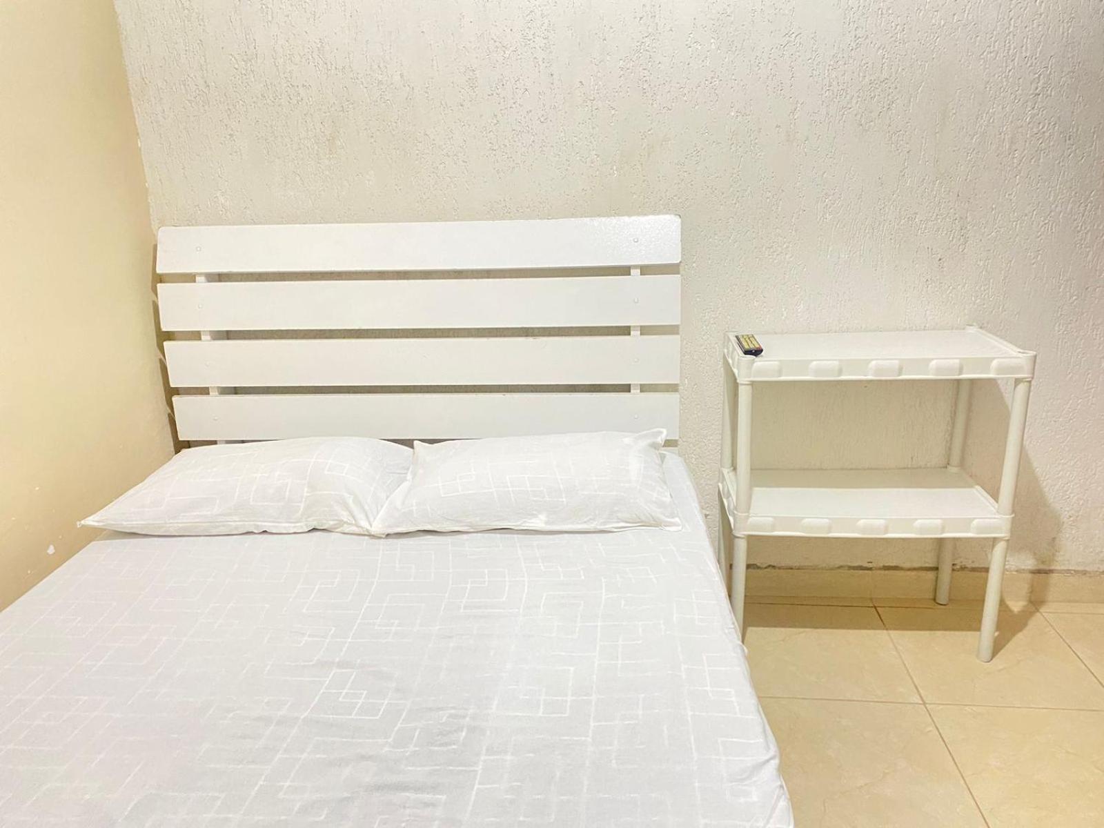 Kitnetes "Recanto Familia Gomes" Caraguatatuba Zimmer foto